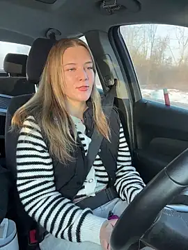 AllesandraLove online show from December 17, 2025, 2:12 pm