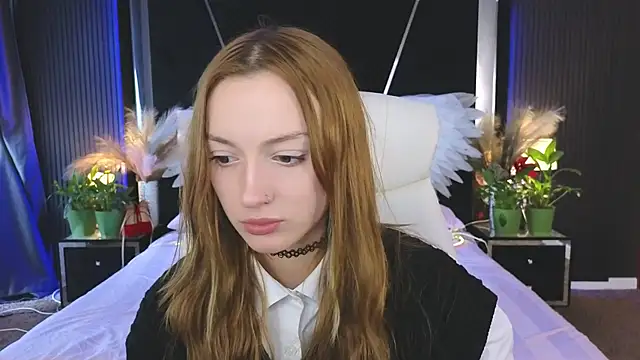 FoxyMayy online show from May 12, 2026, 12:57 pm