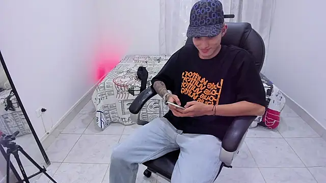 weesley boy online show from September 26, 2025, 4:16 am