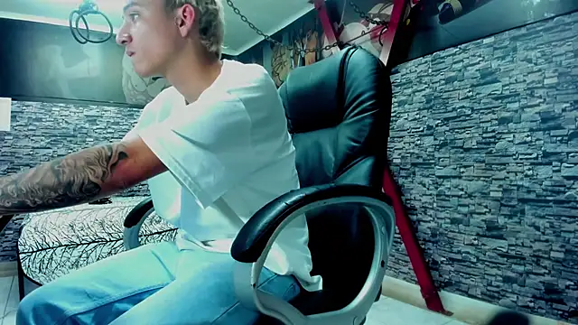 weesley boy online show from September 29, 2025, 11:20 pm