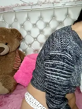 ZARAY 1118 online show from December 21, 2025, 2:08 am