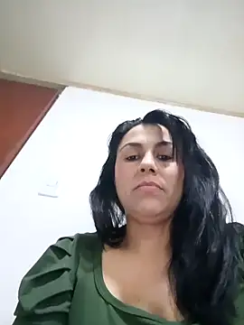 vanessa-titisM online show from November 8, 2025, 3:07 am