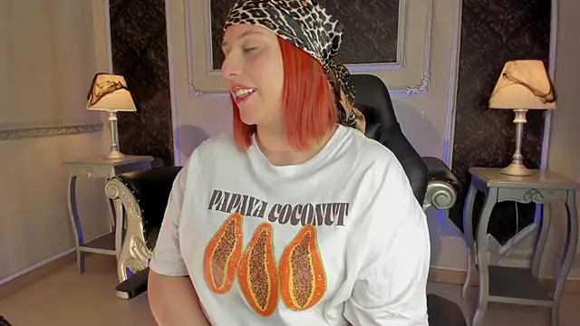 Snapshot of Helenstanford chatting on October 17, 2025, 1:25 pm Helenstanford online show from October 17, 2025, 1:25 pm