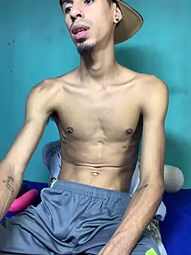 Snapshot of Alexx_1214 chatting on September 22, 2025, 2:13 am Alexx 1214 online show from September 22, 2025, 2:13 am