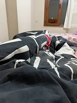 LAZ3R1 online show from September 21, 2025, 9:38 pm