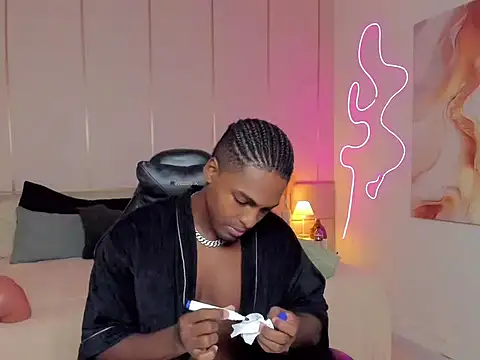 Snapshot of SoHighAngel chatting on February 24, 2026, 10:08 pm SoHighAngel online show from February 24, 2026, 10:08 pm