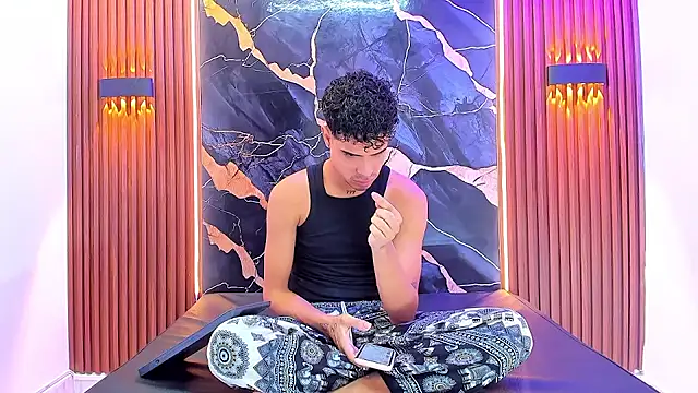 Lucky boys  X online show from September 14, 2025, 11:42 am