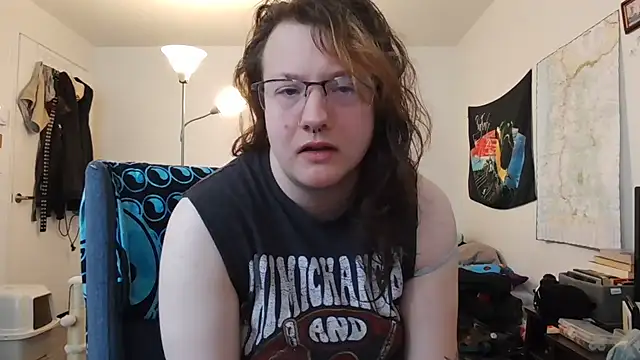 Snapshot of tbutchrat chatting on October 17, 2025, 12:01 am tbutchrat online show from October 17, 2025, 12:01 am