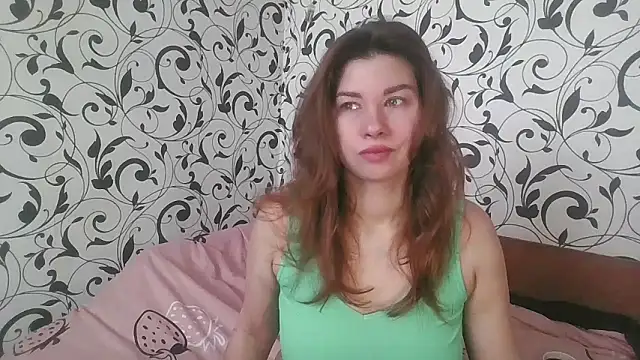 YourEmilie online show from January 12, 2026, 10:42 am