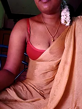 Snapshot of Tamil_Kavitha chatting on May 11, 2026, 5:13 am Tamil Kavitha online show from May 11, 2026, 5:13 am