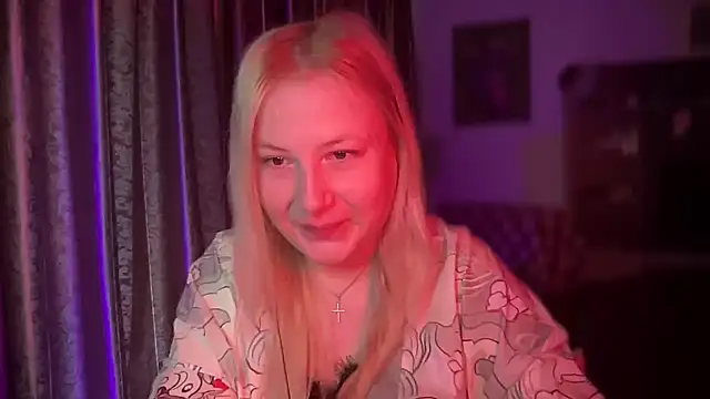 BikiHellena online show from December 18, 2025, 7:25 am