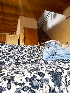 Snapshot of ObeyLust chatting on October 22, 2025, 5:34 pm ObeyLust online show from October 22, 2025, 5:34 pm