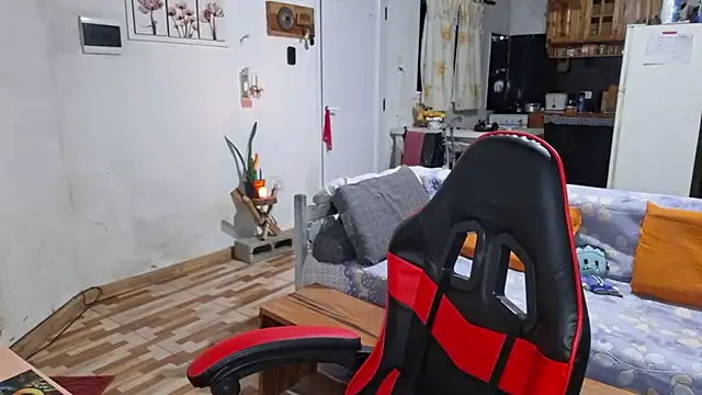 Snapshot of ObeyLust chatting on December 22, 2025, 3:58 am ObeyLust online show from December 22, 2025, 3:58 am