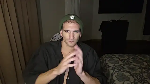 Snapshot of ObeyLust chatting on April 11, 2026, 10:47 pm ObeyLust online show from April 11, 2026, 10:47 pm