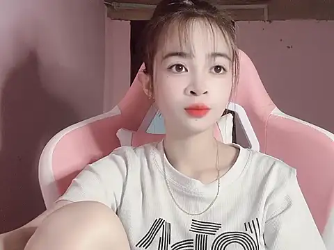 Suna7383 online show from November 13, 2025, 3:55 pm