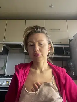 MartaLuna  online show from January 10, 2026, 10:17 am