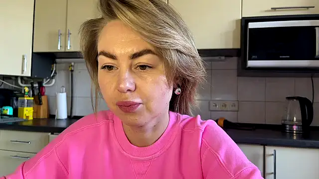 MartaLuna  online show from March 23, 2026, 10:19 am