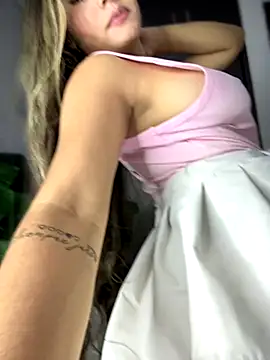 MayaMoanXXX online show from September 24, 2025, 1:14 pm