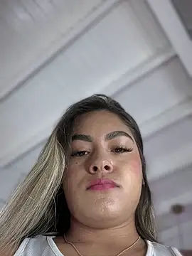 MayaMoanXXX online show from October 4, 2025, 1:09 pm