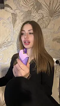 Elizabeth Tay online show from January 7, 2026, 8:00 pm