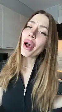 Elizabeth Tay online show from February 12, 2026, 9:48 am