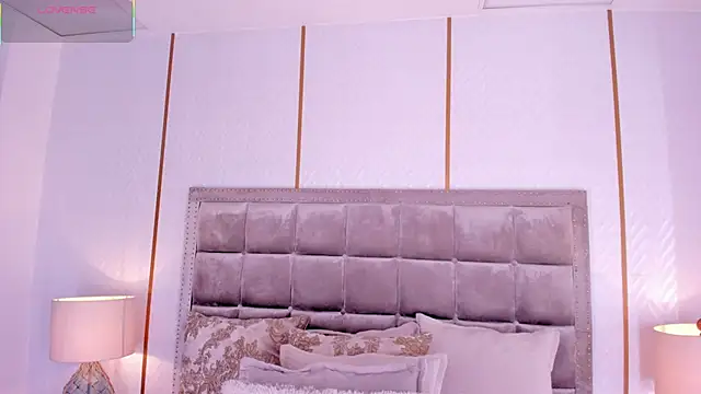 DakotaWangi online show from February 19, 2026, 3:13 am