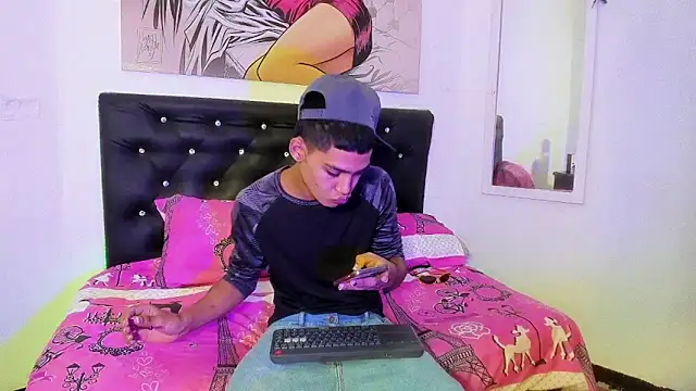 xxKamadevaxx online show from November 18, 2025, 12:31 pm