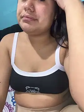 Snapshot of April_Becker chatting on April 30, 2026, 3:13 am April Becker online show from April 30, 2026, 3:13 am