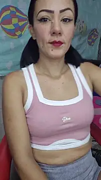 Lhia  online show from December 14, 2025, 2:33 pm