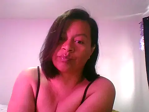 adri89-g online show from October 10, 2025, 1:10 pm