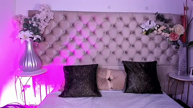 AishaValcazar online show from February 5, 2026, 3:55 am