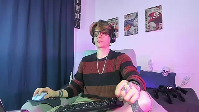 Snapshot of Jerry_Cole chatting on October 23, 2025, 12:54 am Jerry Cole online show from October 23, 2025, 12:54 am