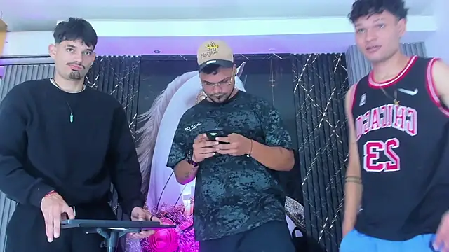 Iam Steven online show from November 15, 2025, 12:56 pm