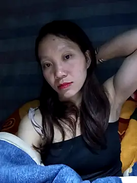 bonnie-00 online show from October 27, 2025, 2:32 pm