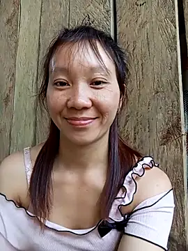 bonnie-00 online show from April 11, 2026, 2:05 am