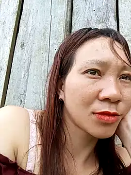 bonnie-00 online show from May 19, 2026, 1:56 am