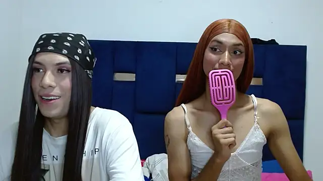 PinkLuna LolaBloom online show from May 15, 2026, 11:34 pm