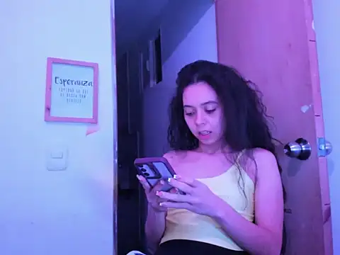 Annie rosse1017 online show from February 27, 2026, 4:23 am