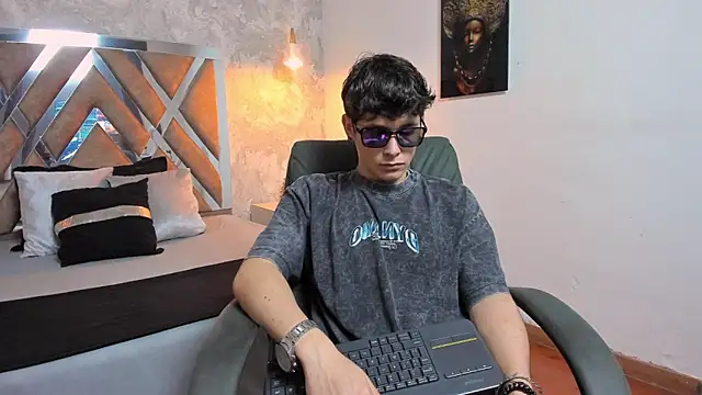 Snapshot of kraven_lust chatting on February 8, 2026, 3:21 am kraven lust online show from February 8, 2026, 3:21 am