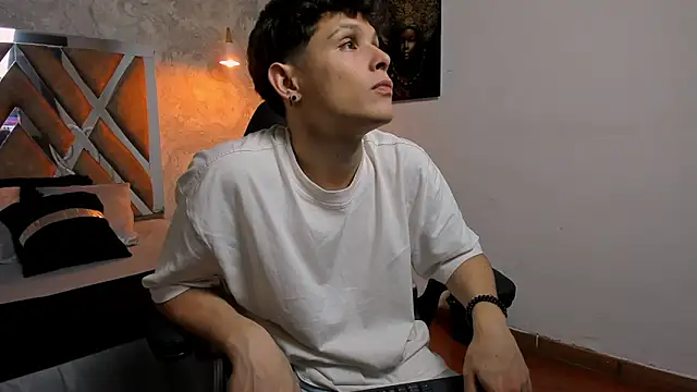 Snapshot of kraven_lust chatting on February 11, 2026, 3:00 am kraven lust online show from February 11, 2026, 3:00 am