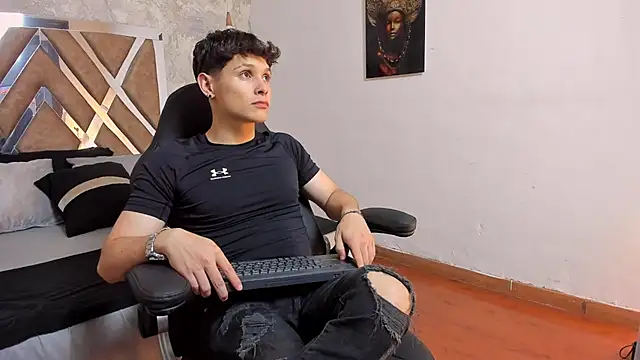 Snapshot of kraven_lust chatting on February 17, 2026, 3:03 am kraven lust online show from February 17, 2026, 3:03 am