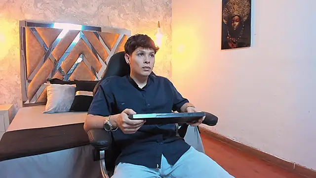 Snapshot of kraven_lust chatting on February 27, 2026, 3:06 am kraven lust online show from February 27, 2026, 3:06 am