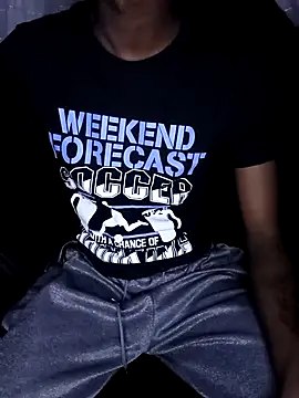 Snapshot of Romeo_Favent chatting on November 17, 2025, 8:47 pm Romeo Favent online show from November 17, 2025, 8:47 pm