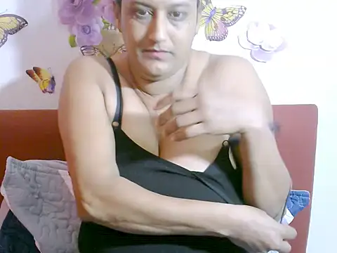 Indiansexyboobs18 online show from September 16, 2025, 9:54 am