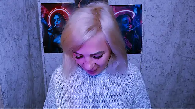 EmmaCat  online show from September 30, 2025, 4:28 am