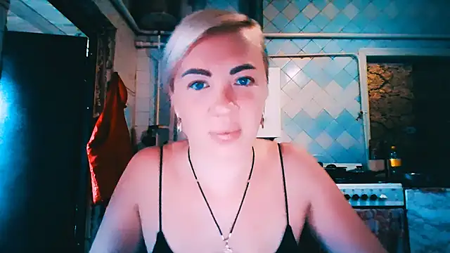 EmmaCat  online show from July 25, 2026, 5:05 am