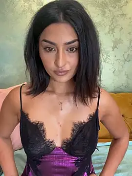 Mia spicyy online show from October 27, 2025, 9:46 am