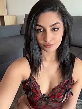 Mia spicyy online show from April 30, 2026, 8:42 am