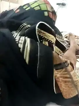 Snapshot of meenahotdarling chatting on September 30, 2025, 11:15 am meenahotdarling online show from September 30, 2025, 11:15 am