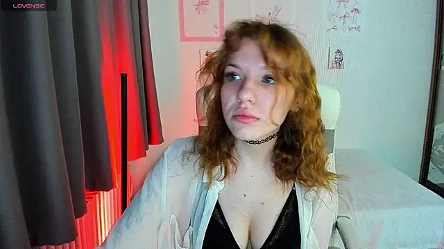 Megancat333 online show from September 27, 2025, 12:21 pm
